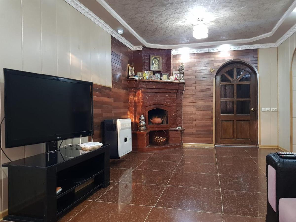Appartement Гостевой Дом Поти Extérieur photo